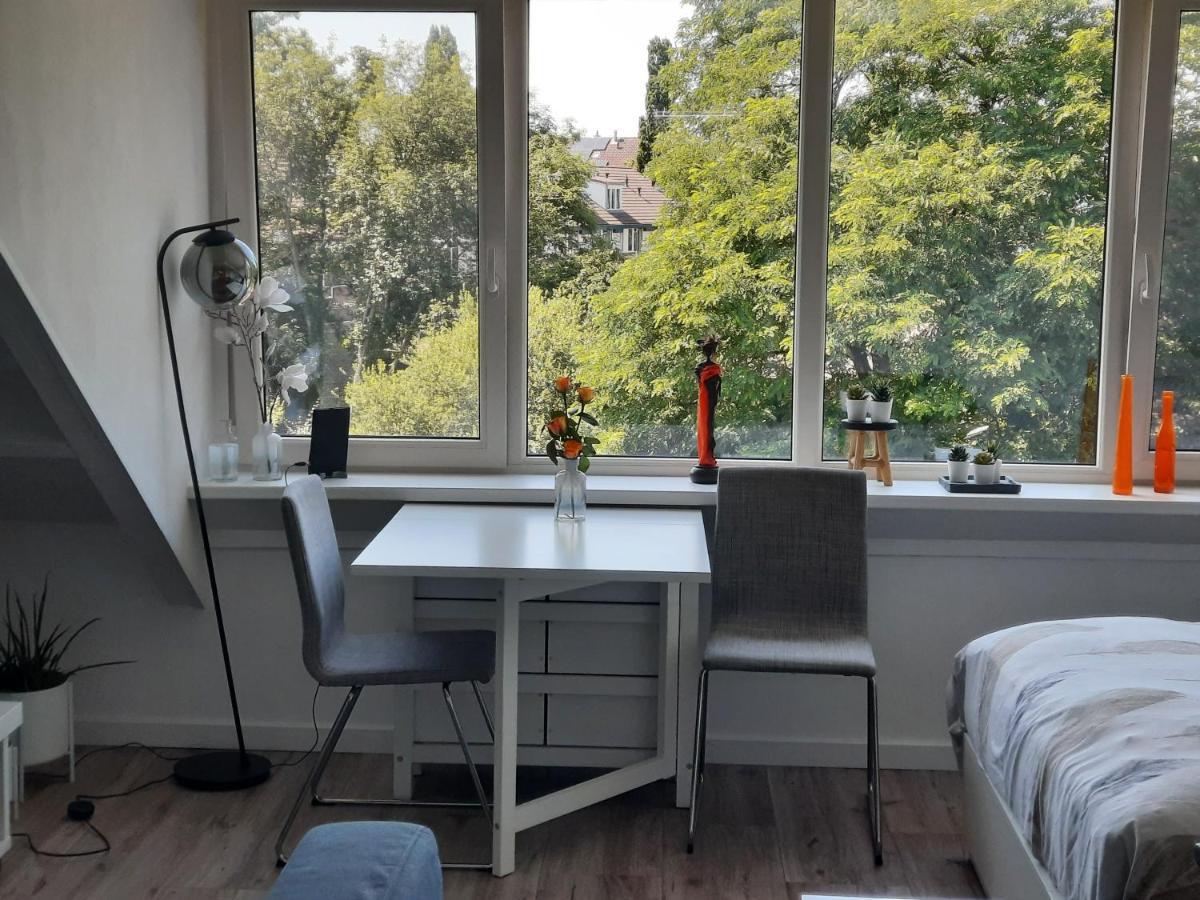 Studio 76 Groningen Met Gratis Leenfietsen Hotel ภายนอก รูปภาพ