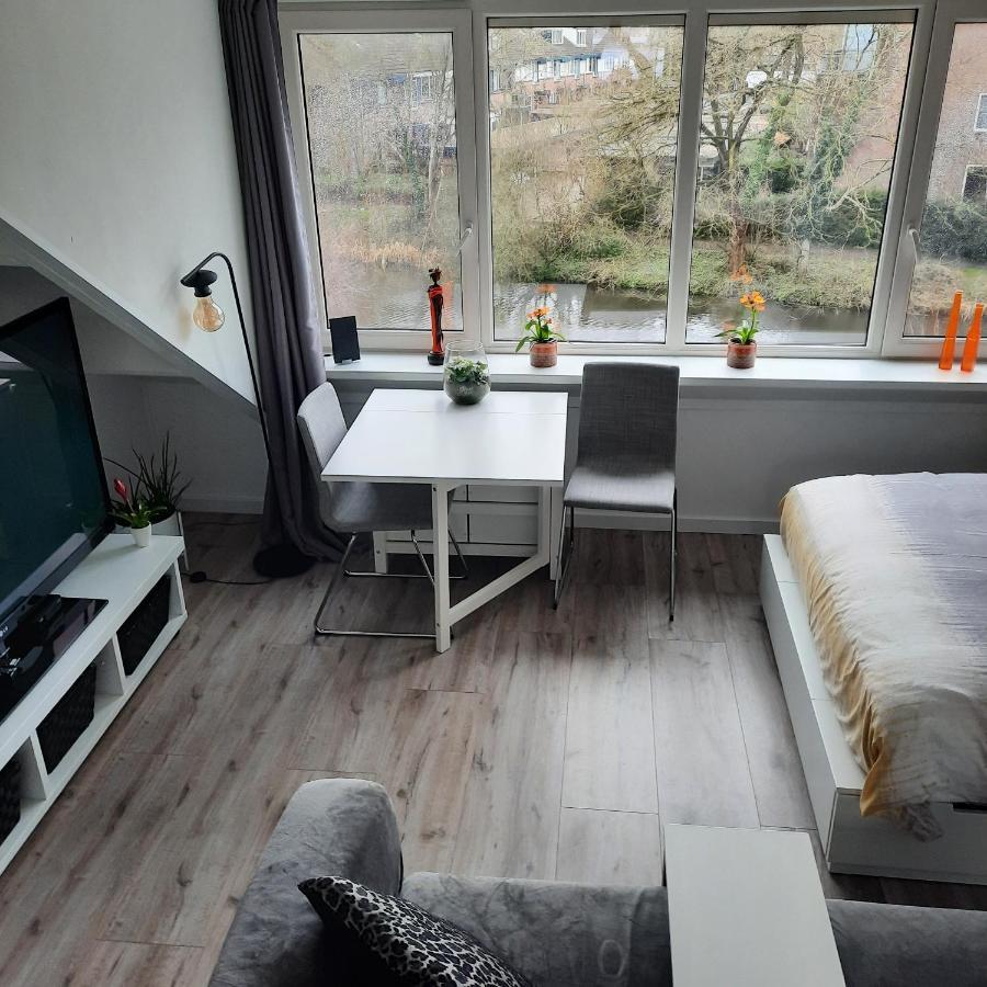 Studio 76 Groningen Met Gratis Leenfietsen Hotel ภายนอก รูปภาพ
